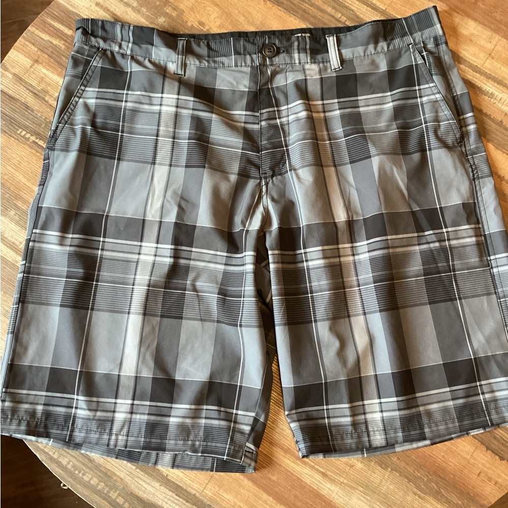 Men’s OPOPFlex Shorts Sz 40 Gray Plaid 4 Way Stretch Long Board Surf Swim.  #24